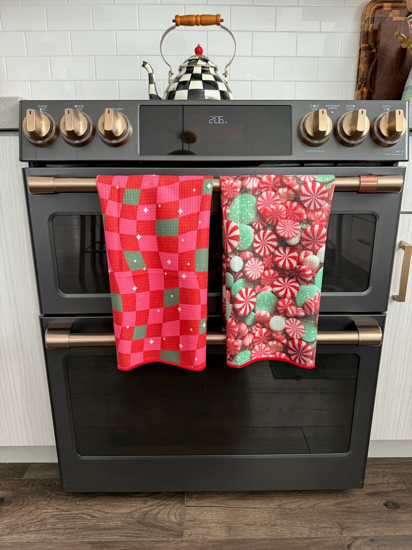 Mitzi: Double-Sided Hand Towel