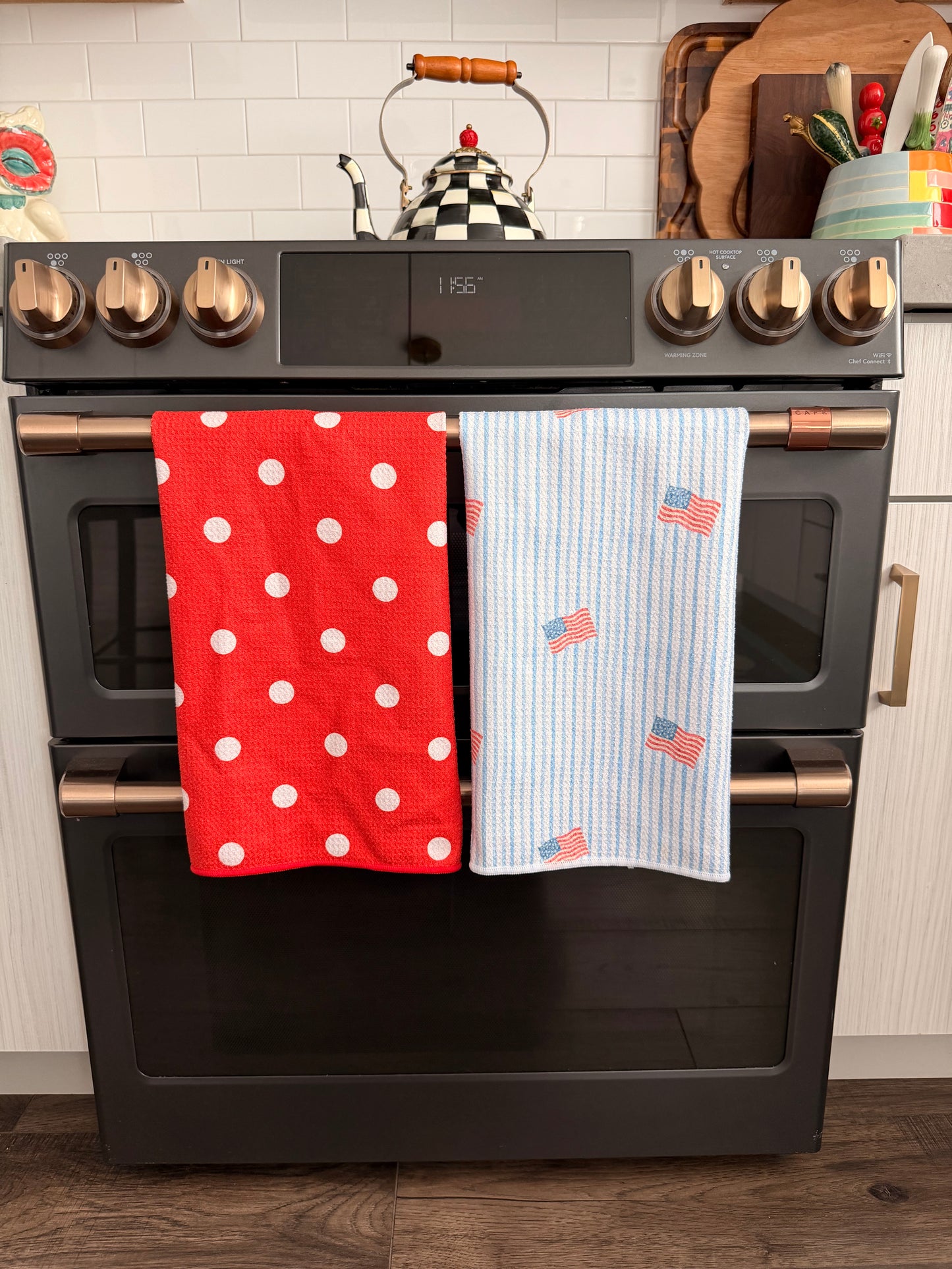Lottie: Double-Sided Hand Towel