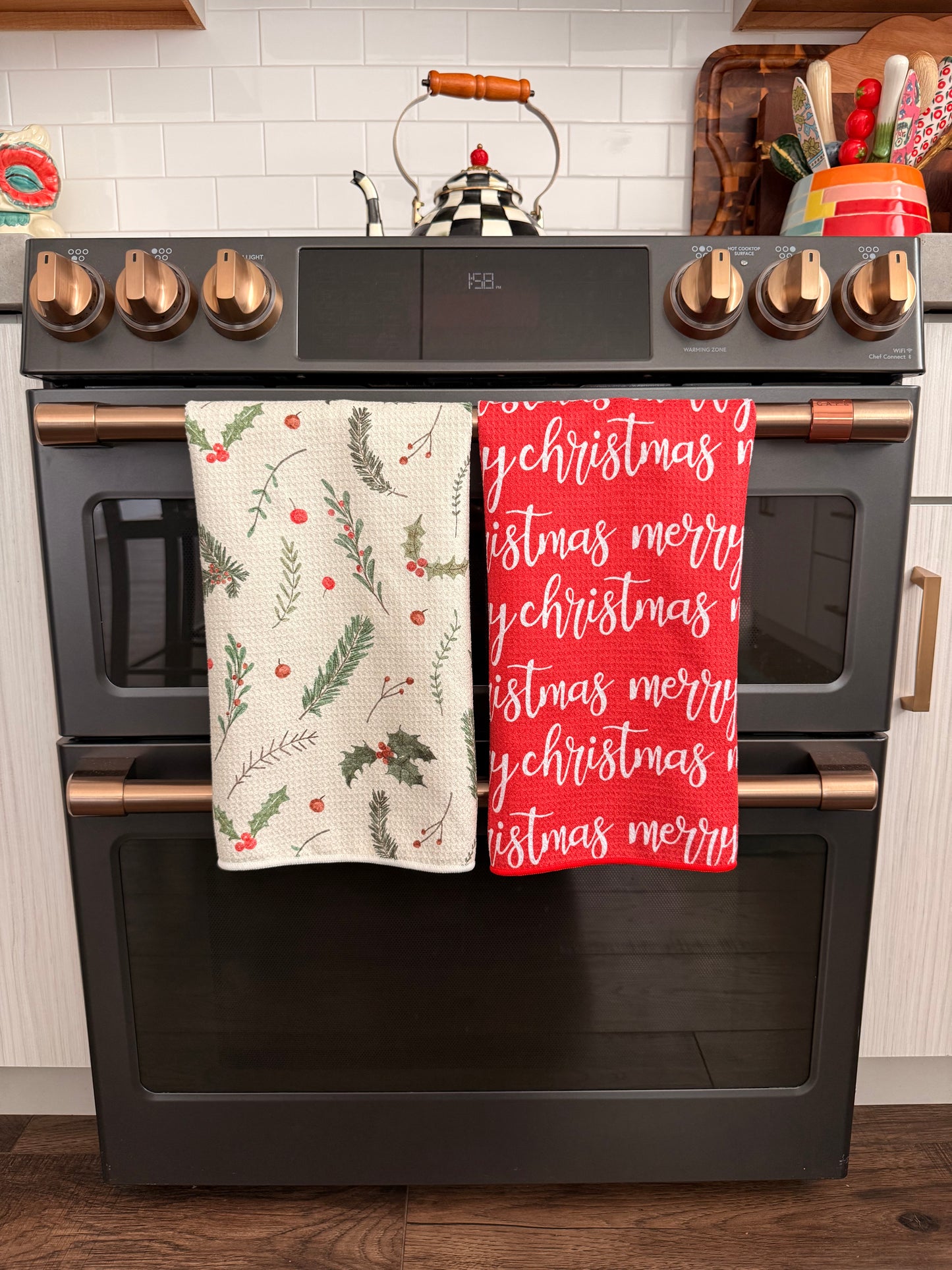 Berry and Branch: Double-Sided Hand Towel