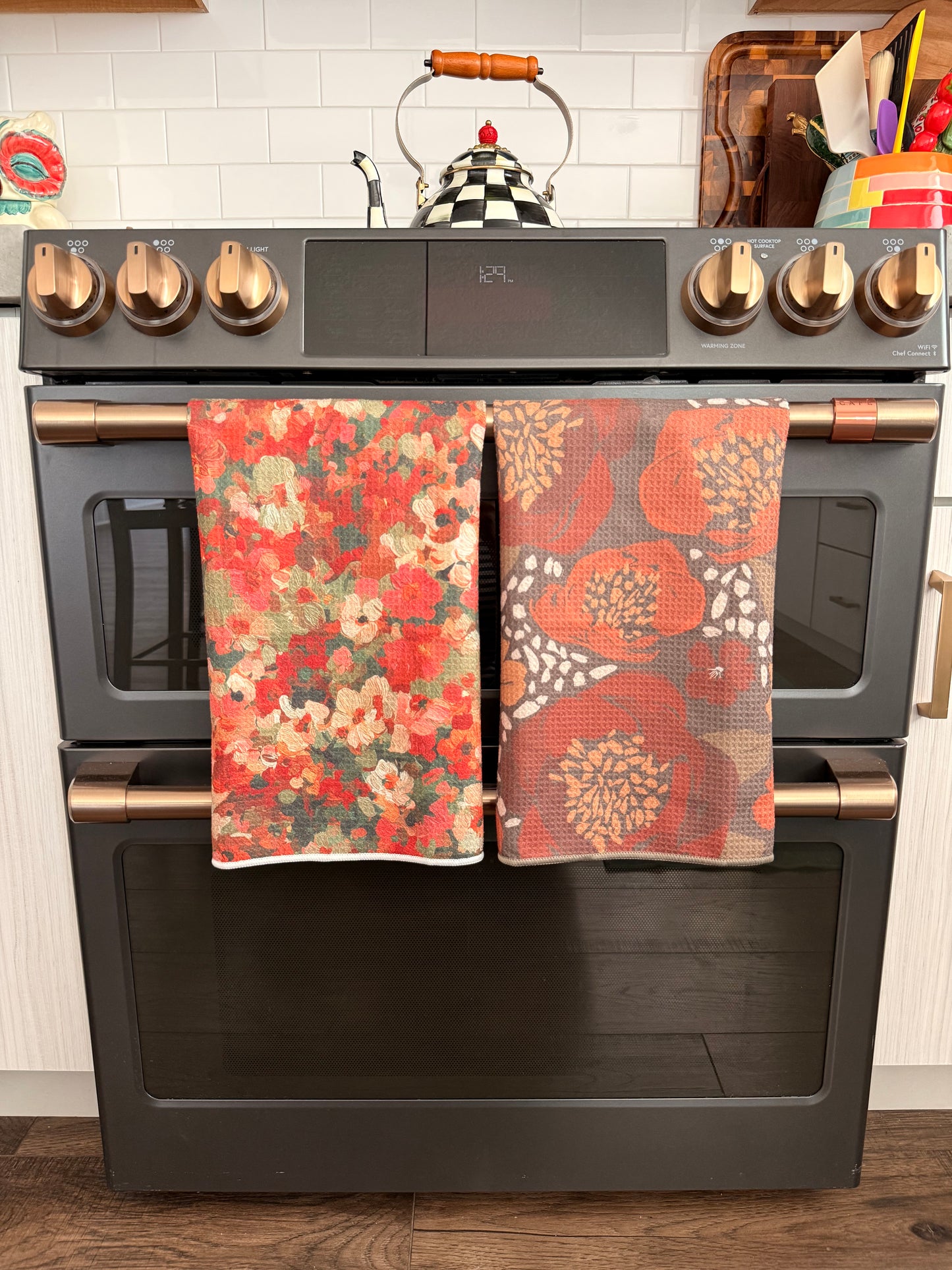 Charlotte: Double-Sided Hand Towel