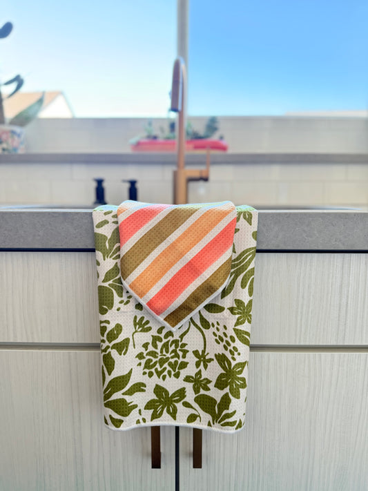 Pat & Trixy: Double Sided-Hand Towel Washcloth Set