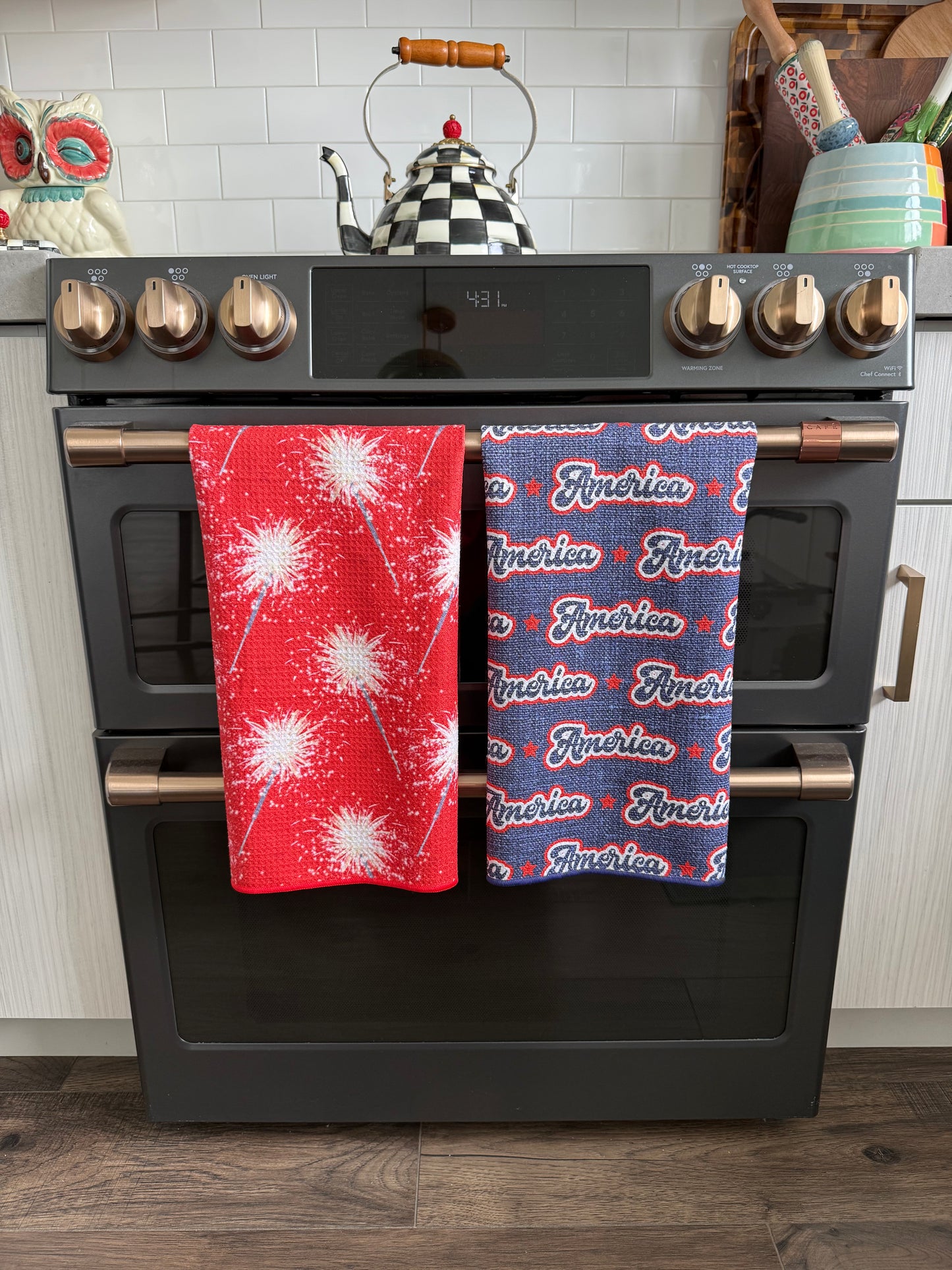 American Honey: Double-Sided Hand Towel
