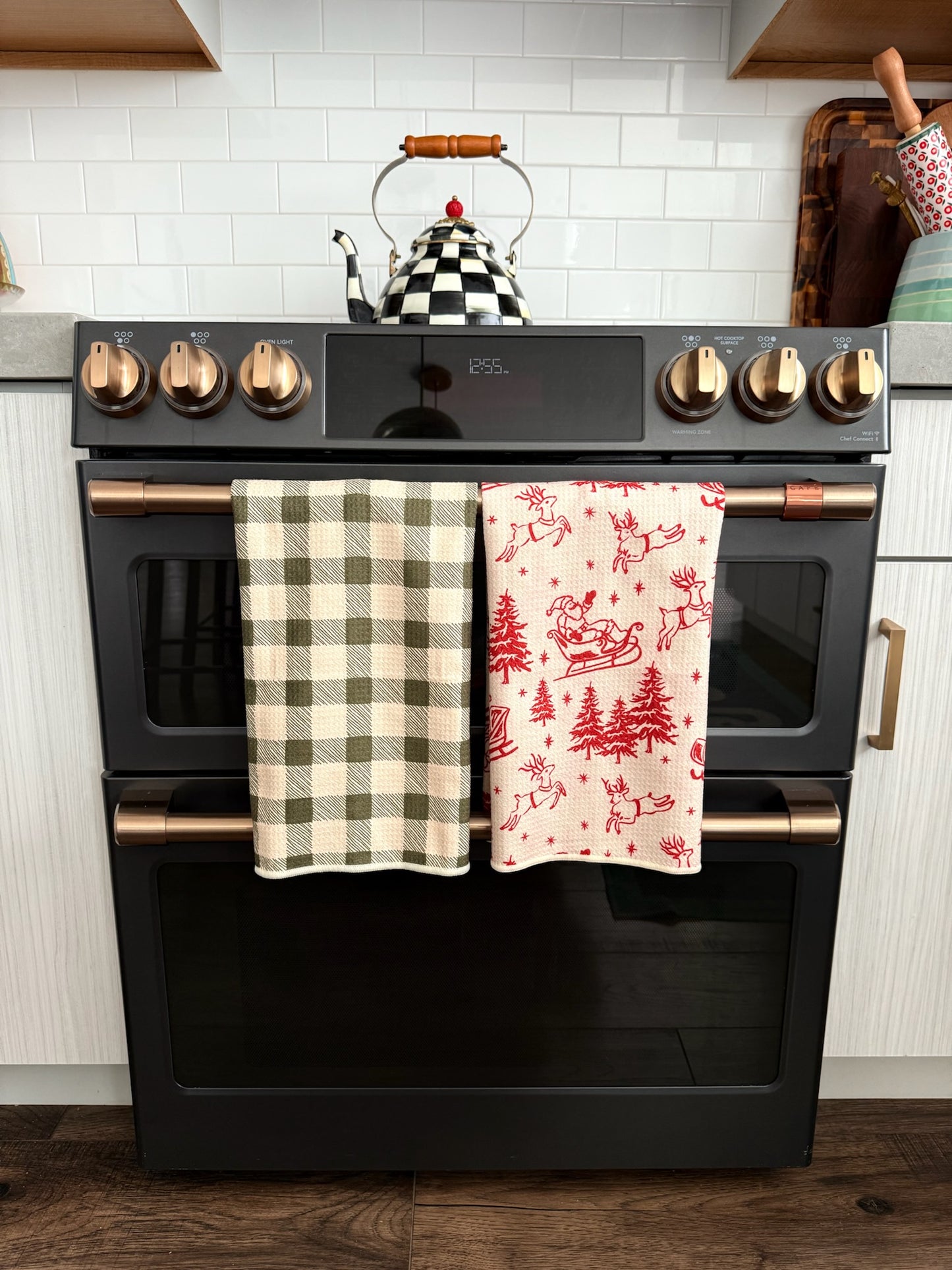 Gloria: Double-Sided Hand Towel
