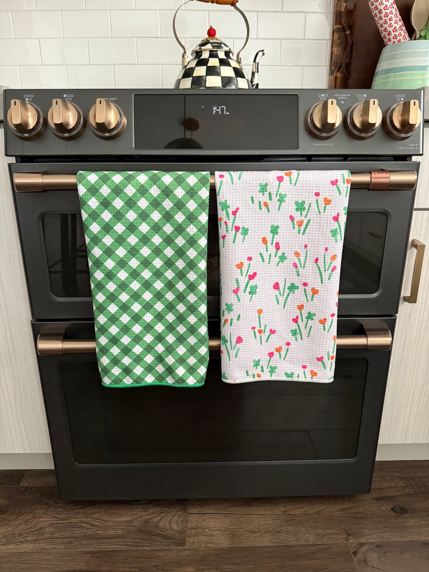 Meadow Flower: Double-Sided Hand Towel