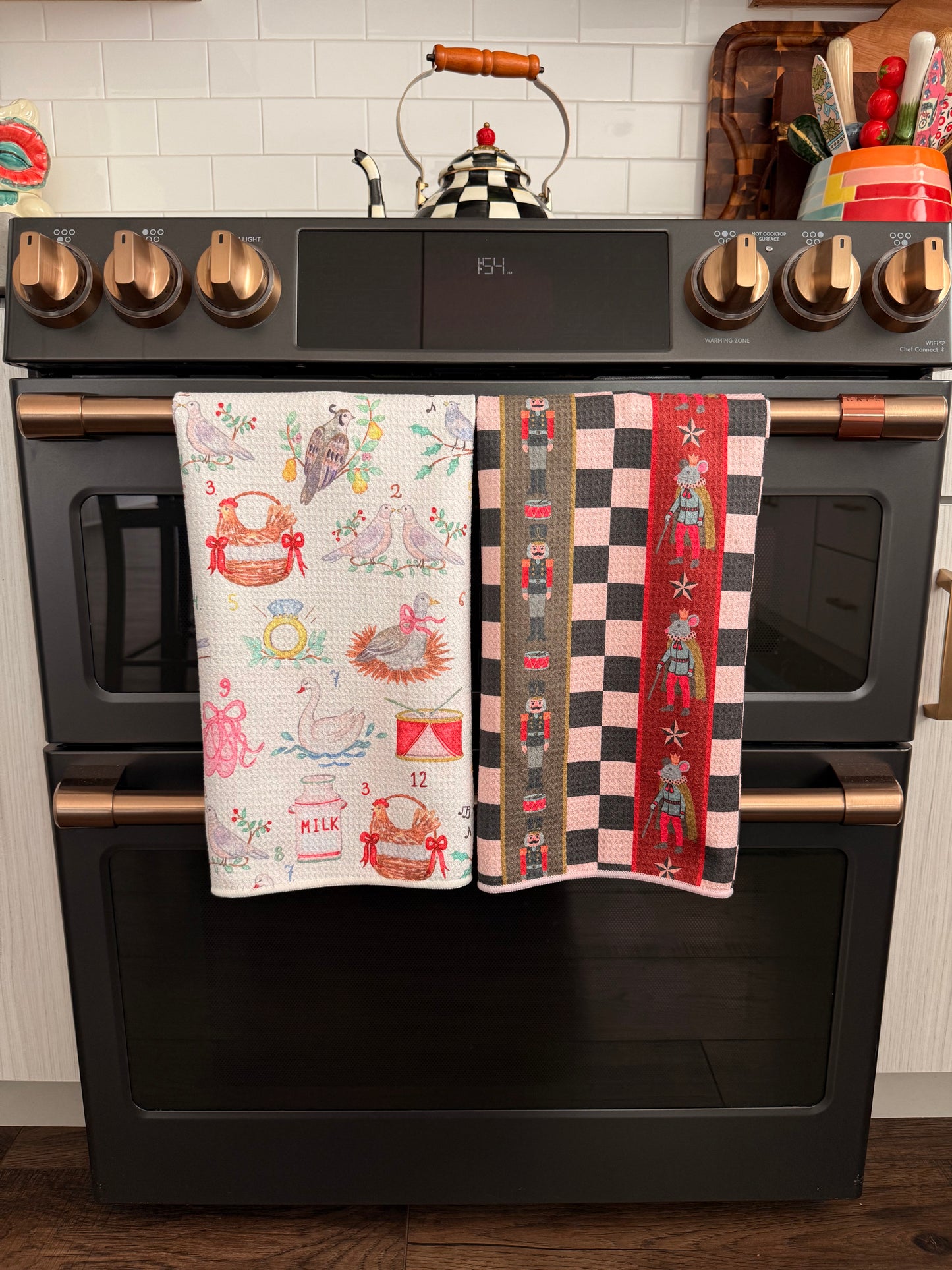 Partridge in a Pear Tree: Double-Sided Hand Towel