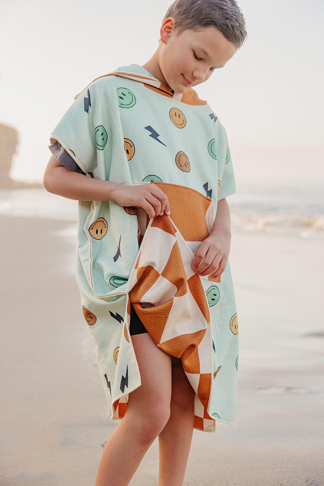 Van: Reversible Poncho