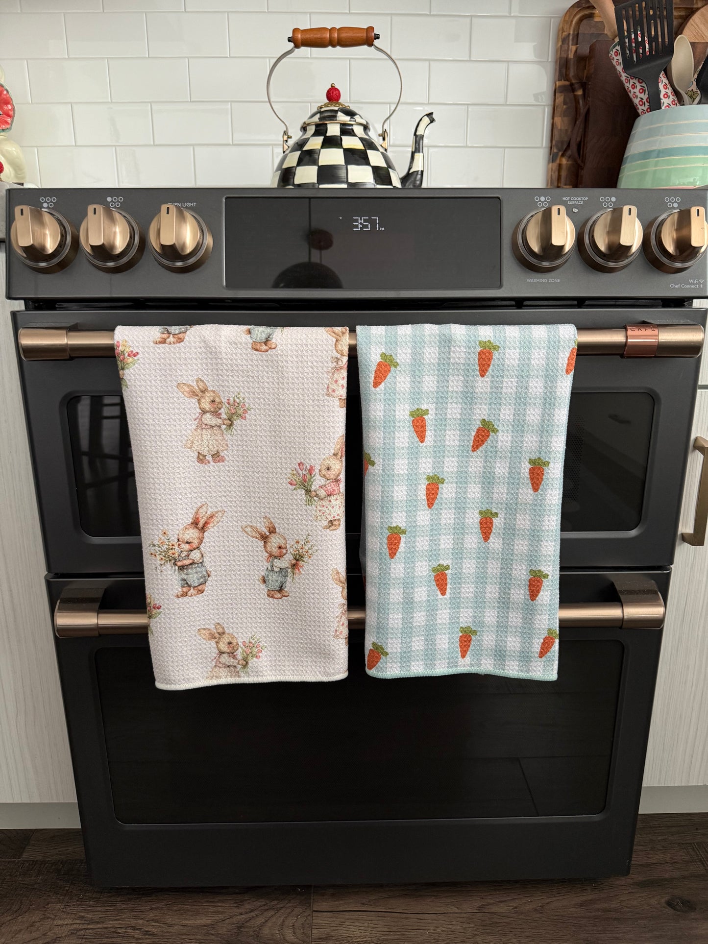 Beatrix: Double-Sided Hand Towel