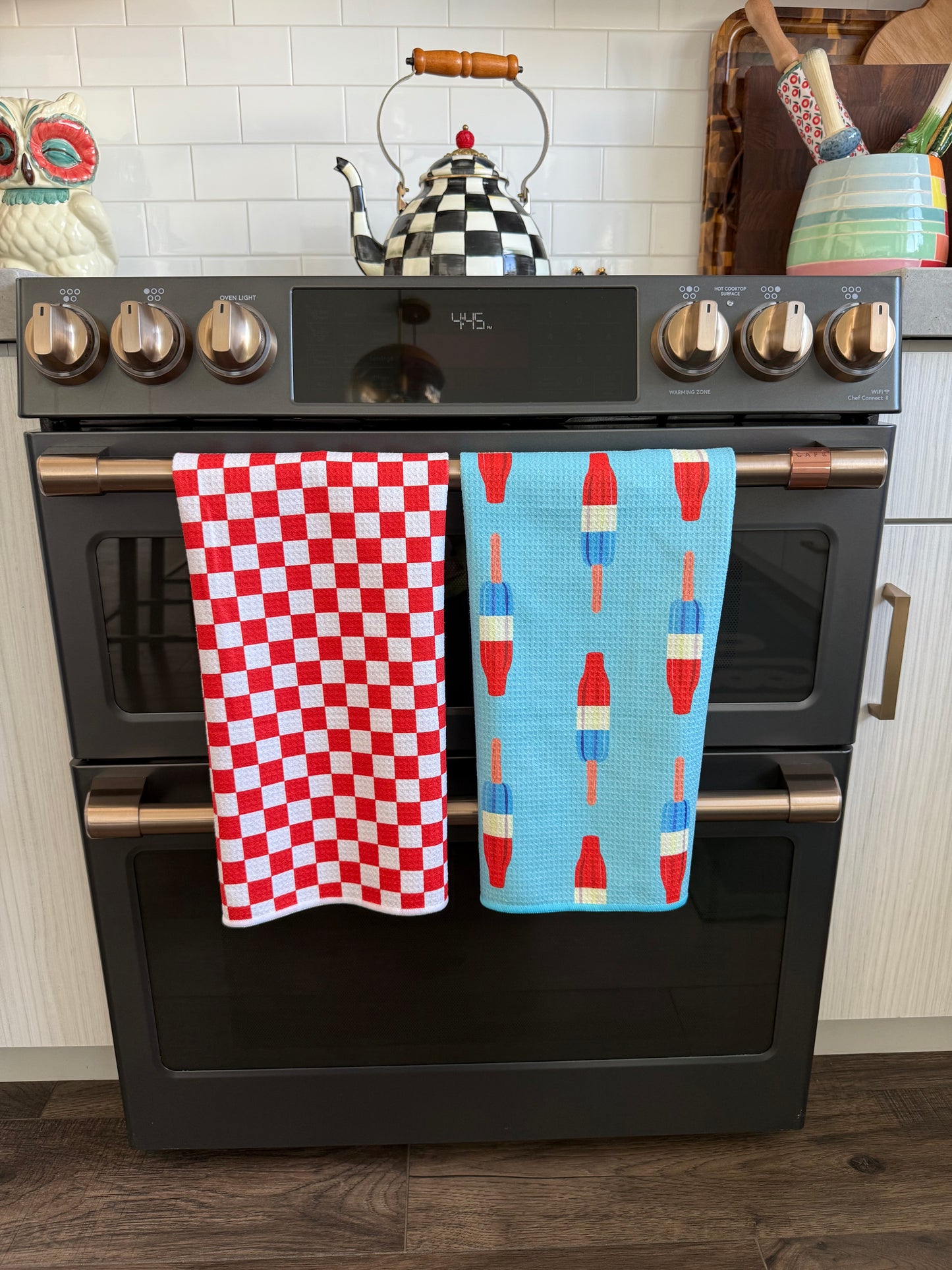 Bomb Poppin’: Double-Sided Hand Towel