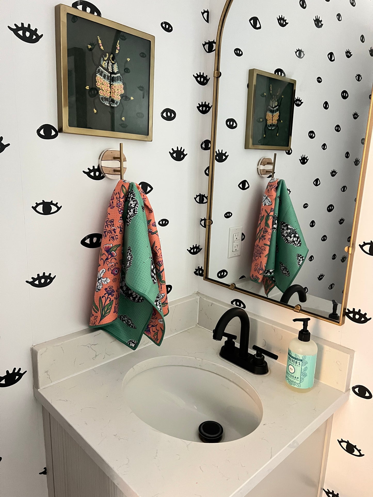 Papillon: Reversible Hand Towel