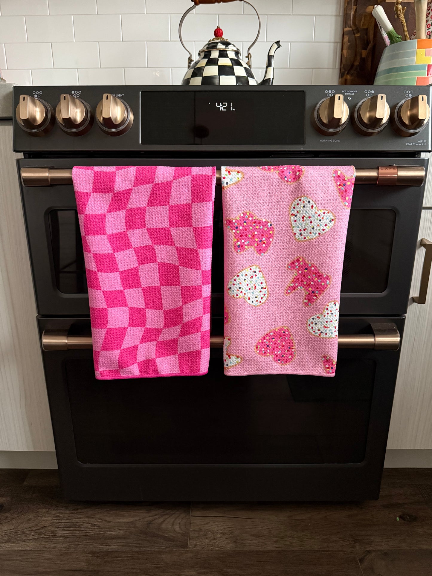 Iced Cooookie: Double-Sided Hand Towel